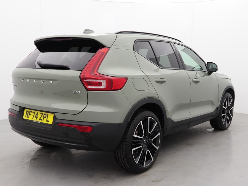 2025 (74) VOLVO XC40 2.0 B4P Ultra Dark 5dr Auto 4578125