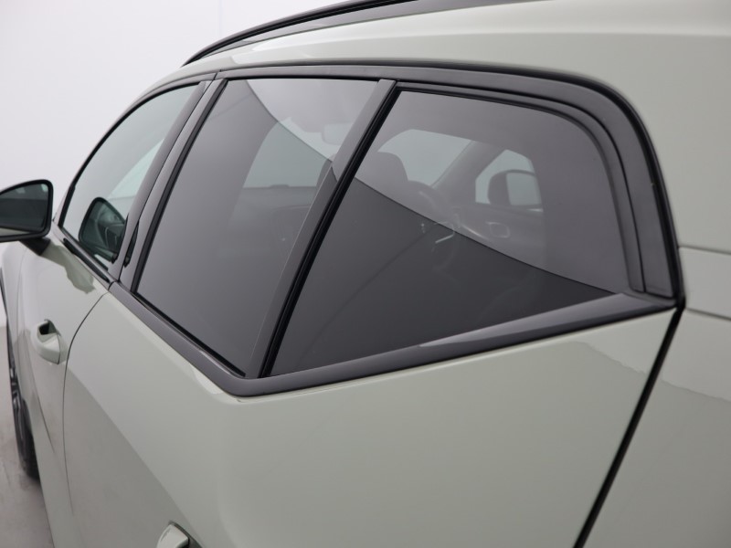 2025 (74) VOLVO XC40 2.0 B4P Ultra Dark 5dr Auto 4578176