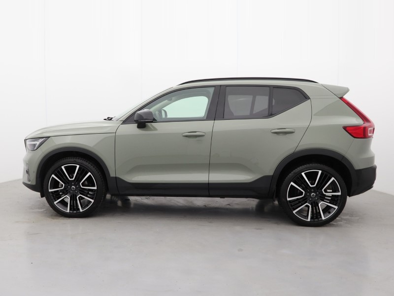 2025 (74) VOLVO XC40 2.0 B4P Ultra Dark 5dr Auto 4578122