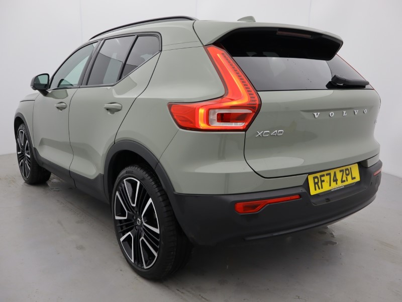 2025 (74) VOLVO XC40 2.0 B4P Ultra Dark 5dr Auto 4578175
