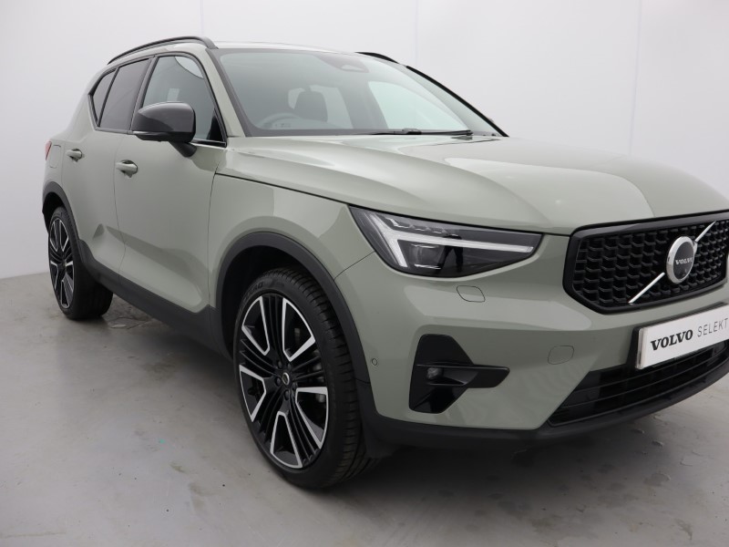 2025 (74) VOLVO XC40 2.0 B4P Ultra Dark 5dr Auto 4578168