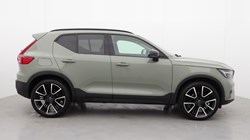 2025 (74) VOLVO XC40 2.0 B4P Ultra Dark 5dr Auto 4578123