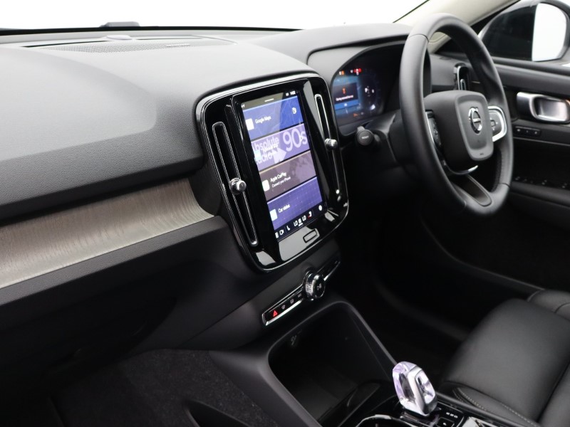 2025 (74) VOLVO XC40 2.0 B4P Ultra Dark 5dr Auto 4578142