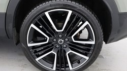 2025 (74) VOLVO XC40 2.0 B4P Ultra Dark 5dr Auto 4578128