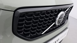 2025 (74) VOLVO XC40 2.0 B4P Ultra Dark 5dr Auto 4578165