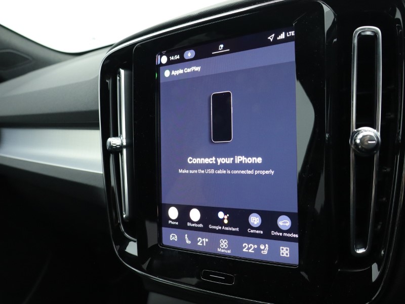 2025 (75) VOLVO XC40 2.0 B3P Plus Dark 5dr Auto*VAT QUALIFYING* 4666426