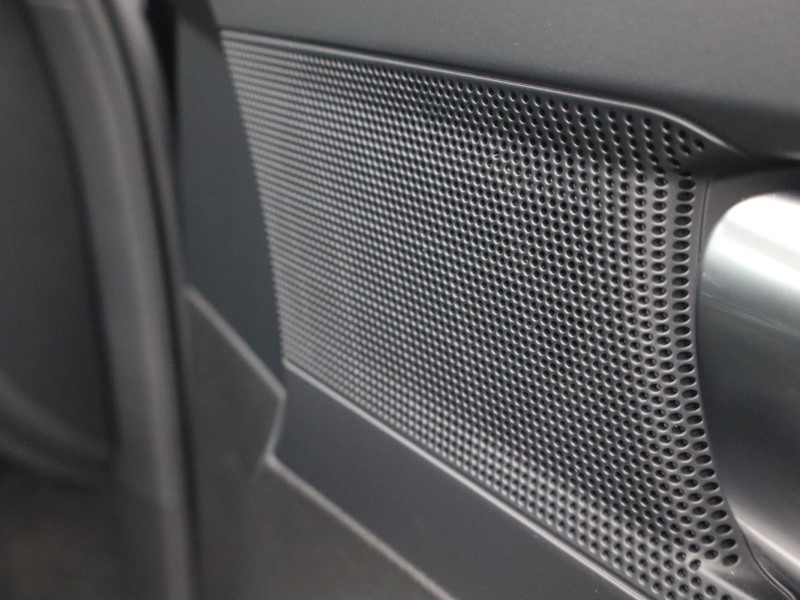 2025 (75) VOLVO XC40 2.0 B3P Plus Dark 5dr Auto*VAT QUALIFYING* 4666401