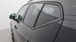 2025 (75) VOLVO XC40 2.0 B3P Plus Dark 5dr Auto*VAT QUALIFYING* 4666447