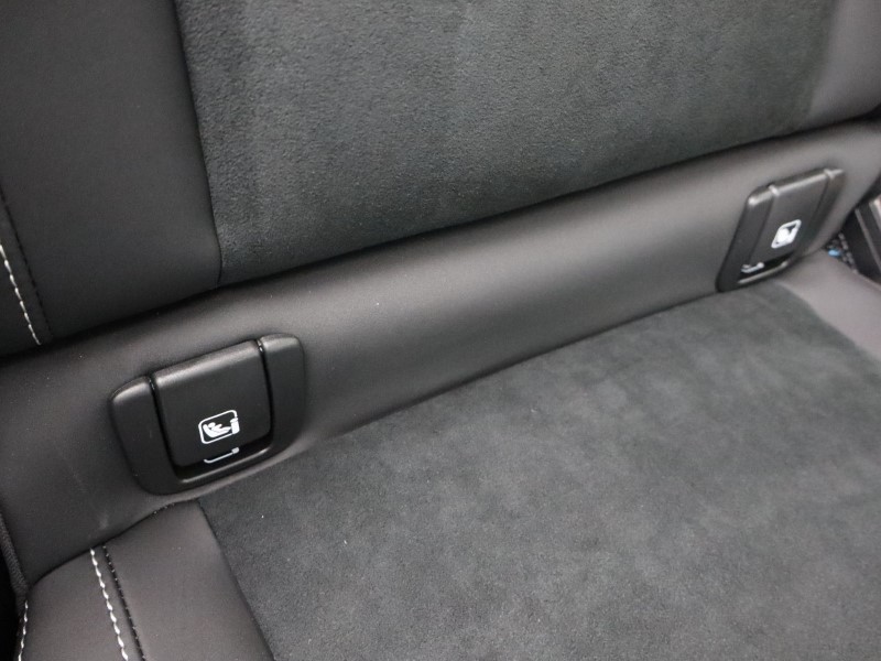 2025 (75) VOLVO XC40 2.0 B3P Plus Dark 5dr Auto*VAT QUALIFYING* 4666413