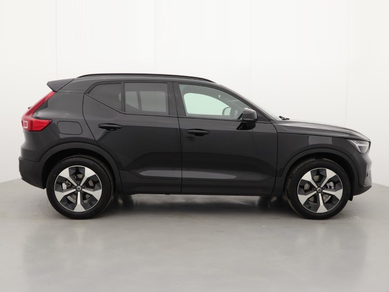 2025 (75) VOLVO XC40 2.0 B3P Plus Dark 5dr Auto*VAT QUALIFYING* 4666393