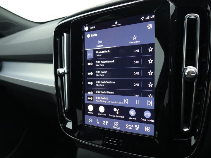 2025 (75) VOLVO XC40 2.0 B3P Plus Dark 5dr Auto*VAT QUALIFYING* 4666425