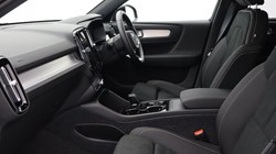 2025 (75) VOLVO XC40 2.0 B3P Plus Dark 5dr Auto*VAT QUALIFYING* 4666396