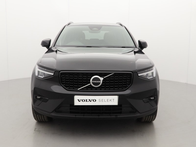 2025 (75) VOLVO XC40 2.0 B3P Plus Dark 5dr Auto*VAT QUALIFYING* 4666389
