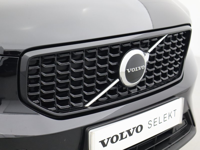 2025 (75) VOLVO XC40 2.0 B3P Plus Dark 5dr Auto*VAT QUALIFYING* 4666439