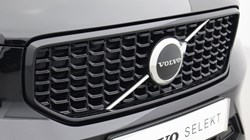 2025 (75) VOLVO XC40 2.0 B3P Plus Dark 5dr Auto*VAT QUALIFYING* 4666439