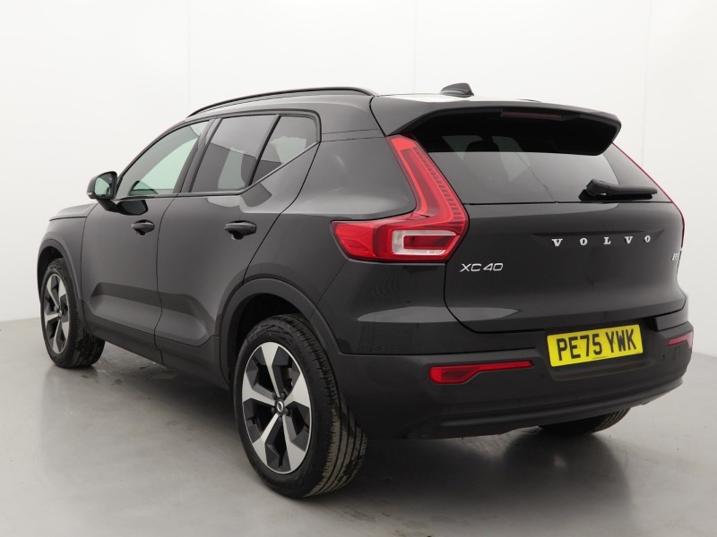 2025 (75) VOLVO XC40 2.0 B3P Plus Dark 5dr Auto*VAT QUALIFYING* 4666394