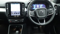 2025 (75) VOLVO XC40 2.0 B3P Plus Dark 5dr Auto*VAT QUALIFYING* 4666418