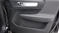 2025 (75) VOLVO XC40 2.0 B3P Plus Dark 5dr Auto*VAT QUALIFYING* 4666400