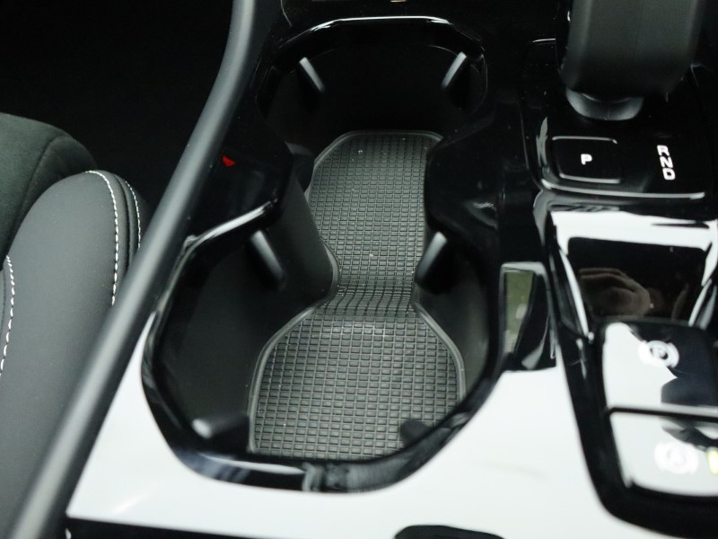 2025 (75) VOLVO XC40 2.0 B3P Plus Dark 5dr Auto*VAT QUALIFYING* 4666433