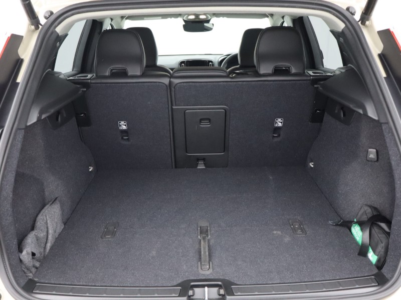 2025 (75) VOLVO XC40 2.0 B3P Ultra Dark 5dr Auto 4794362