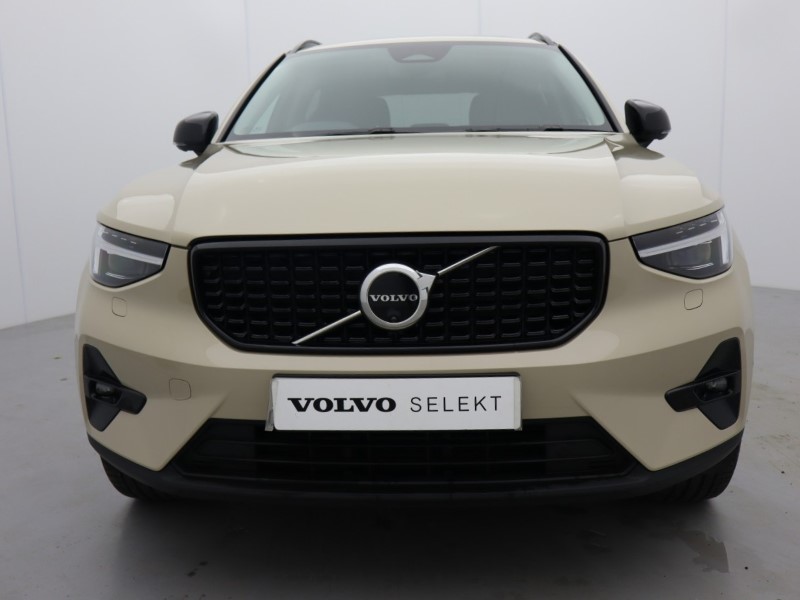 2025 (75) VOLVO XC40 2.0 B3P Ultra Dark 5dr Auto 4845336