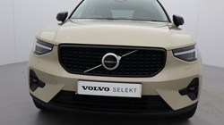 2025 (75) VOLVO XC40 2.0 B3P Ultra Dark 5dr Auto 4794376