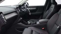 2025 (75) VOLVO XC40 2.0 B3P Ultra Dark 5dr Auto 4794385