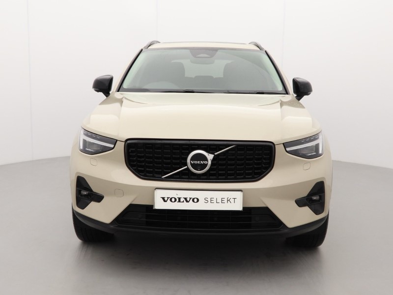 2025 (75) VOLVO XC40 2.0 B3P Ultra Dark 5dr Auto 4953774