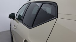 2025 (75) VOLVO XC40 2.0 B3P Ultra Dark 5dr Auto 4794364