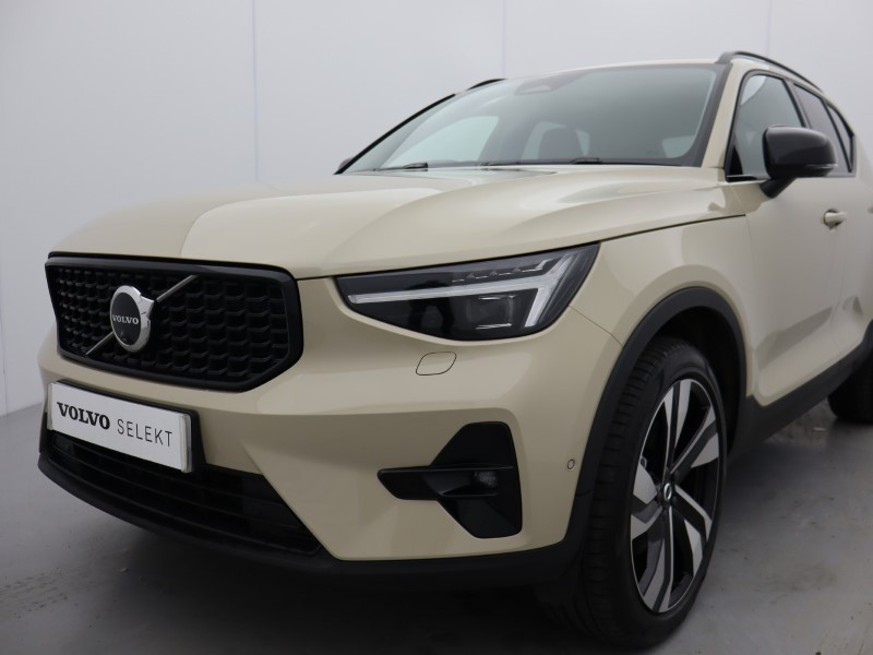 2025 (75) VOLVO XC40 2.0 B3P Ultra Dark 5dr Auto 4794375