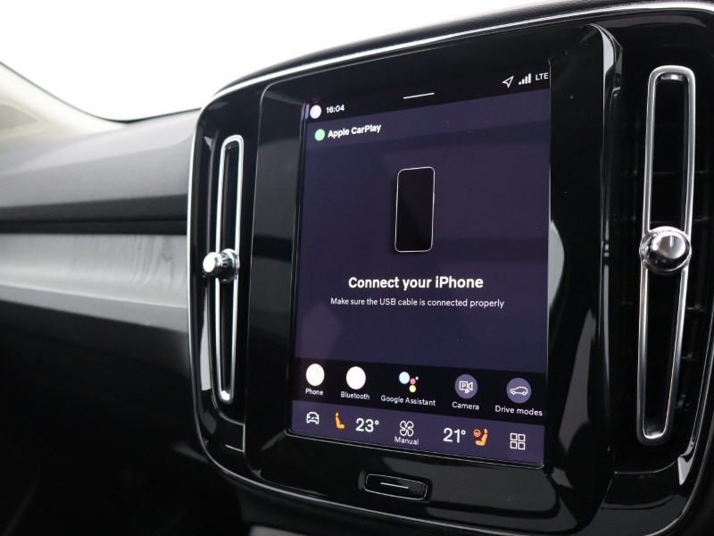 2025 (75) VOLVO XC40 2.0 B3P Ultra Dark 5dr Auto 4794418