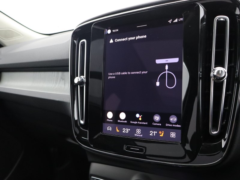 2025 (75) VOLVO XC40 2.0 B3P Ultra Dark 5dr Auto 4794417