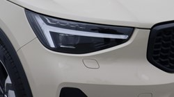 2025 (75) VOLVO XC40 2.0 B3P Ultra Dark 5dr Auto 4794378