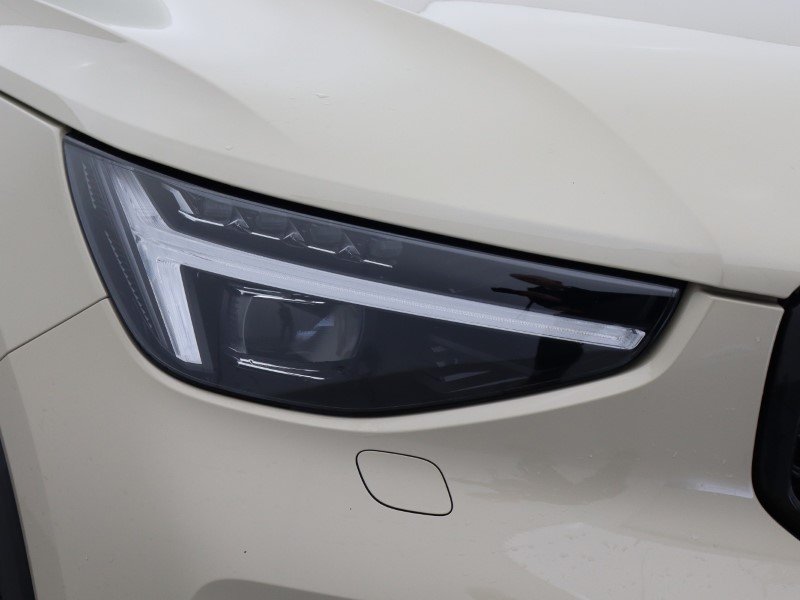 2025 (75) VOLVO XC40 2.0 B3P Ultra Dark 5dr Auto 4953757