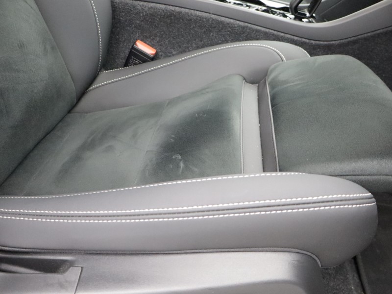 2025 (75) VOLVO XC40 2.0 B3P Plus Black Edition 5dr Auto 5282639