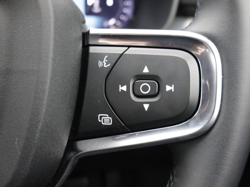 2025 (75) VOLVO XC40 2.0 B3P Plus Black Edition 5dr Auto 5282652