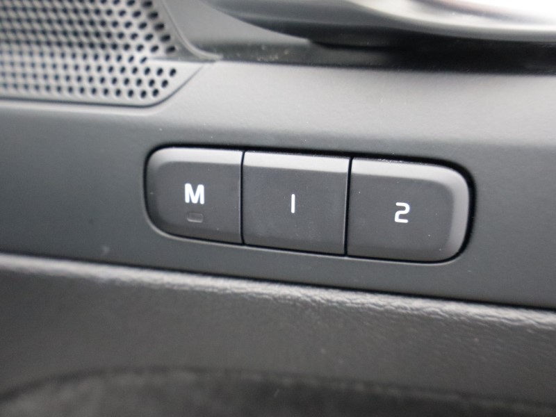 2025 (75) VOLVO XC40 2.0 B3P Plus Black Edition 5dr Auto 5282635