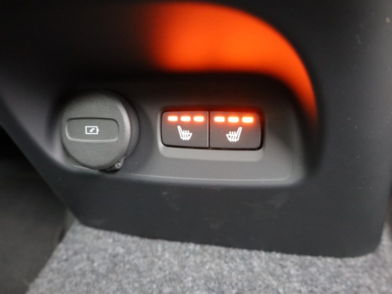 2025 (75) VOLVO XC40 2.0 B3P Plus Black Edition 5dr Auto 5282648