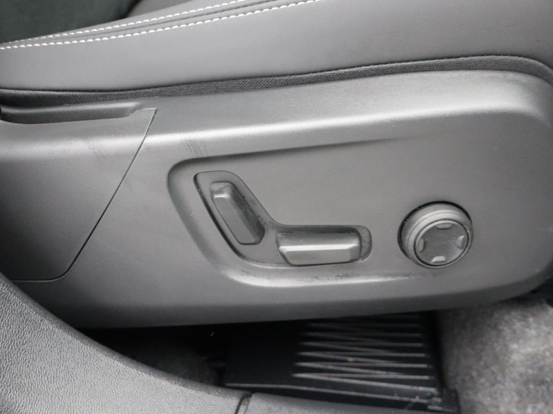 2025 (75) VOLVO XC40 2.0 B3P Plus Black Edition 5dr Auto 5282638