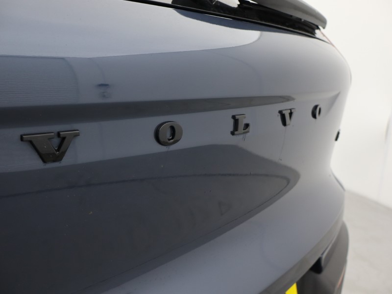 2025 (75) VOLVO XC40 2.0 B3P Plus Black Edition 5dr Auto 5282622