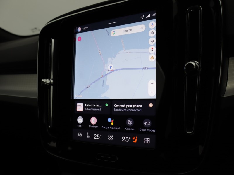 2025 (75) VOLVO XC40 2.0 B3P Plus Black Edition 5dr Auto 5282654