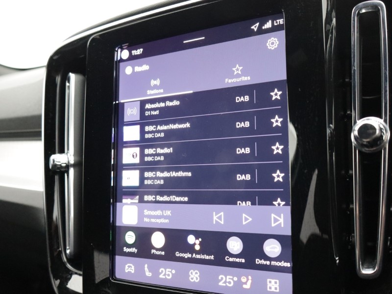 2025 (75) VOLVO XC40 2.0 B3P Plus Black Edition 5dr Auto 5282656