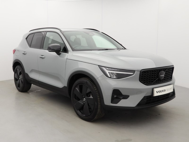2025 (75) VOLVO XC40 2.0 B3P Plus Black Edition 5dr Auto