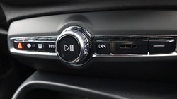 2025 (75) VOLVO XC40 2.0 B3P Plus Black Edition 5dr Auto 5279150