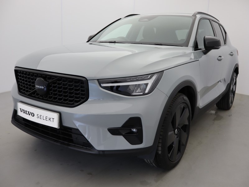 2025 (75) VOLVO XC40 2.0 B3P Plus Black Edition 5dr Auto 5279104