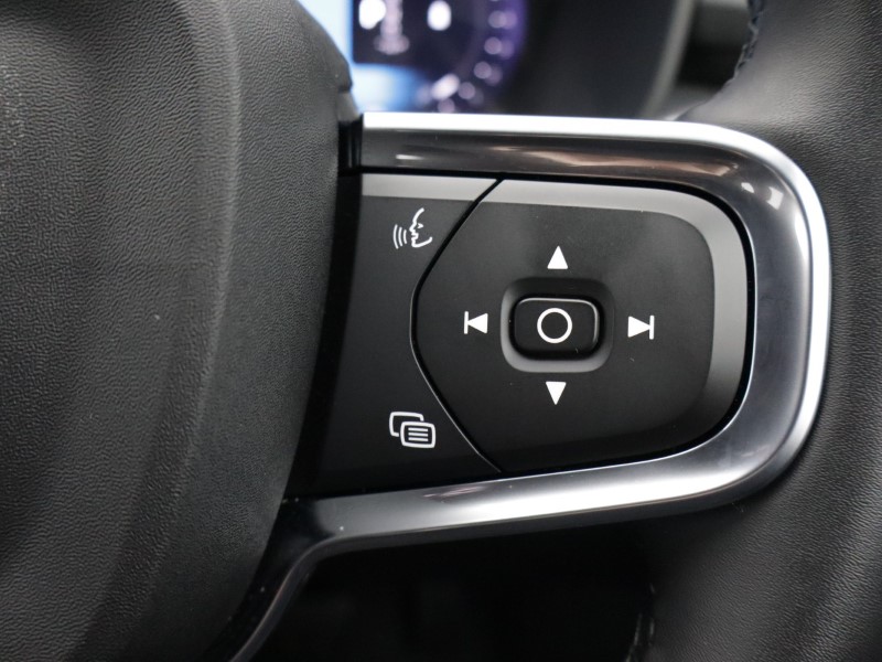 2025 (75) VOLVO XC40 2.0 B3P Plus Black Edition 5dr Auto 5279141