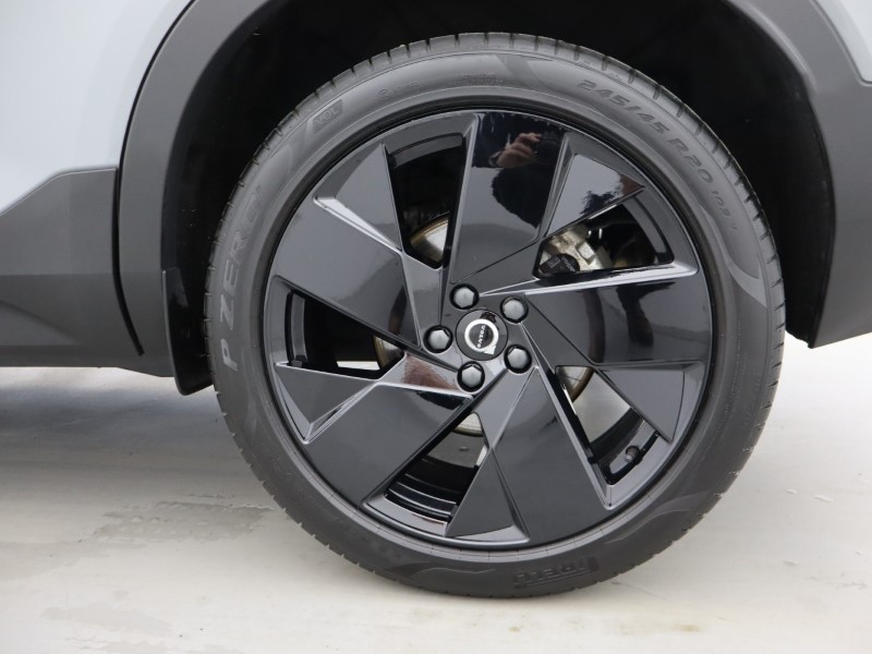 2025 (75) VOLVO XC40 2.0 B3P Plus Black Edition 5dr Auto 5279114
