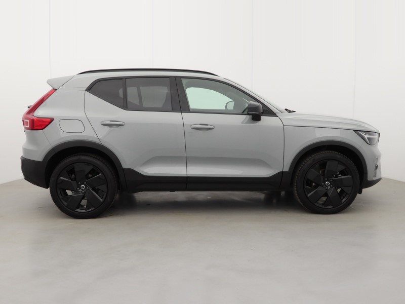 2025 (75) VOLVO XC40 2.0 B3P Plus Black Edition 5dr Auto 5279099