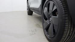 2025 (75) VOLVO XC40 2.0 B3P Plus Black Edition 5dr Auto 5279115