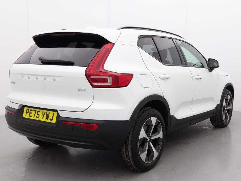 2025 (75) VOLVO XC40 2.0 B3P Plus Dark 5dr Auto*VAT QUALIFYING* 4670004